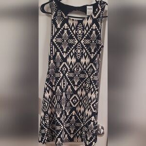 Pink By Victoria Secret Geometric Black and White Dress.